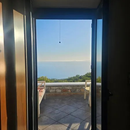 Luxury Retreat In The Heart Of Mani With A Sea View Plátsa